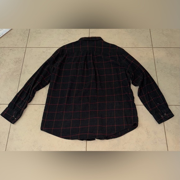 Croft & Barrow Men’s Extra Soft Flannel Plaid Button Down Shirt - Gray/Red - XL - Picture 5 of 5